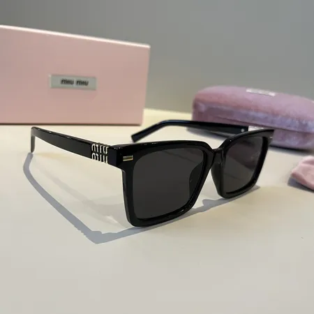 スーパーコピー ミュウミュウ サングラス