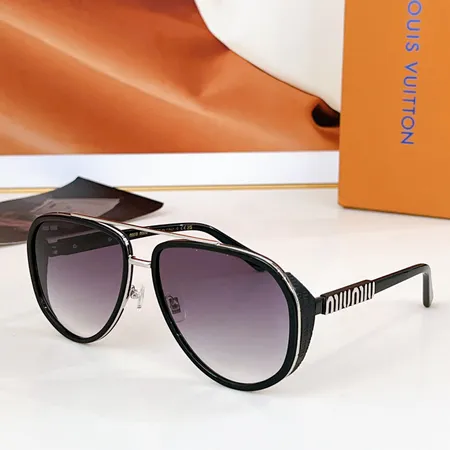 スーパーコピー ミュウミュウ サングラス