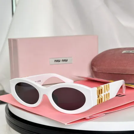 スーパーコピー ミュウミュウ サングラス