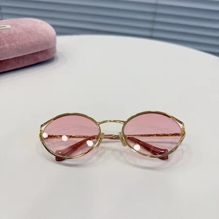 スーパーコピー ミュウミュウ サングラス