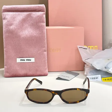 スーパーコピー ミュウミュウ サングラス