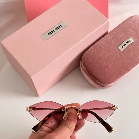 スーパーコピー ミュウミュウ サングラス