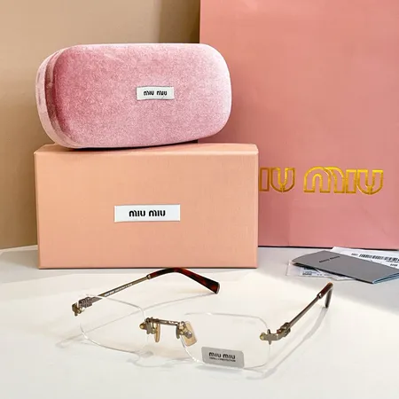 スーパーコピー ミュウミュウ サングラス