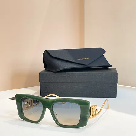 スーパーコピー ミュウミュウ サングラス