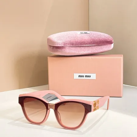 スーパーコピー ミュウミュウ サングラス