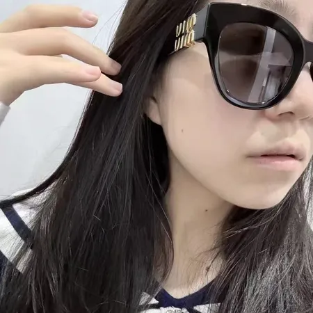 スーパーコピー ミュウミュウ サングラス