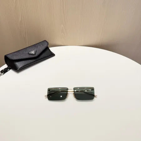 スーパーコピー プラダ サングラス