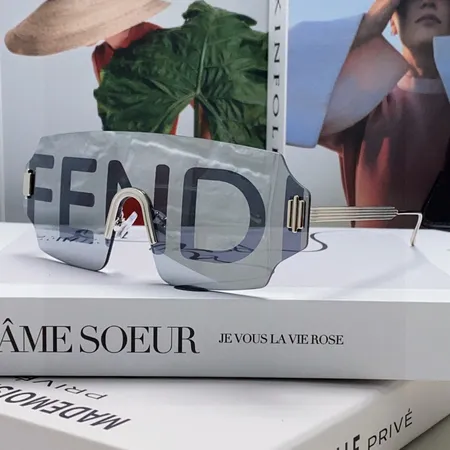 スーパーコピー フェンディ サングラス