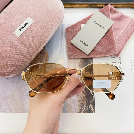 スーパーコピー ミュウミュウ サングラス