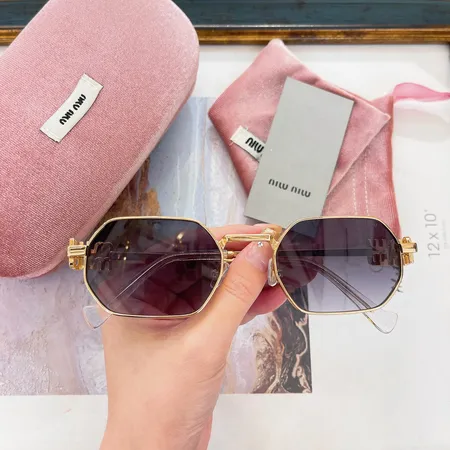スーパーコピー ミュウミュウ サングラス