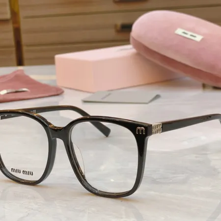 スーパーコピー ミュウミュウ サングラス