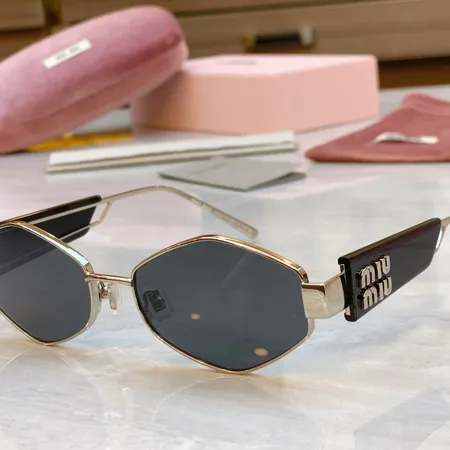 スーパーコピー ミュウミュウ サングラス