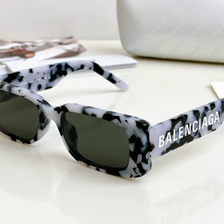 スーパーコピー バレンシアガ サングラス