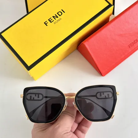  スーパーコピー ヴェルサーチ サングラス