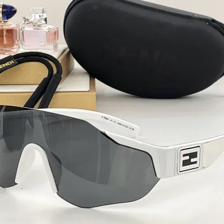 スーパーコピー フェンディ サングラス