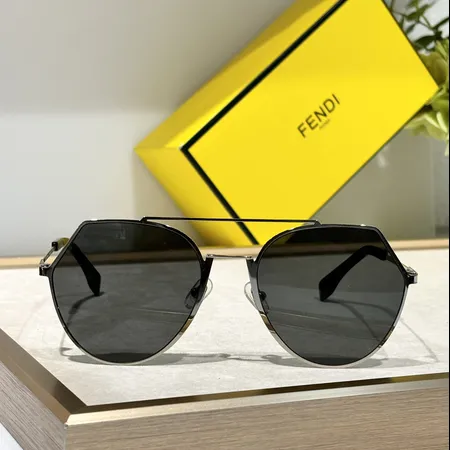 スーパーコピー フェンディ サングラス