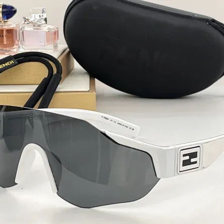 スーパーコピー フェンディ サングラス