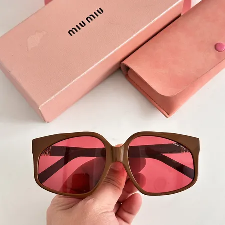 スーパーコピー ミュウミュウ サングラス