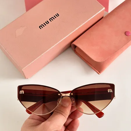 スーパーコピー ミュウミュウ サングラス