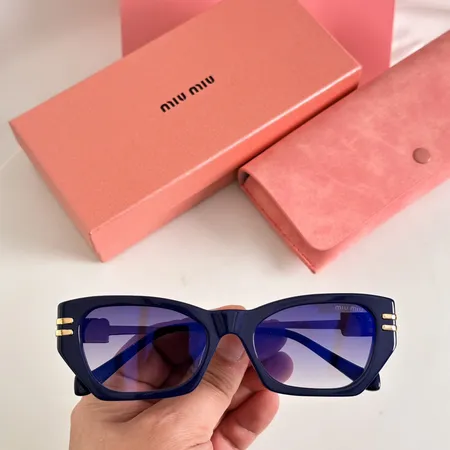 スーパーコピー ミュウミュウ サングラス