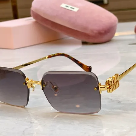 スーパーコピー ミュウミュウ サングラス