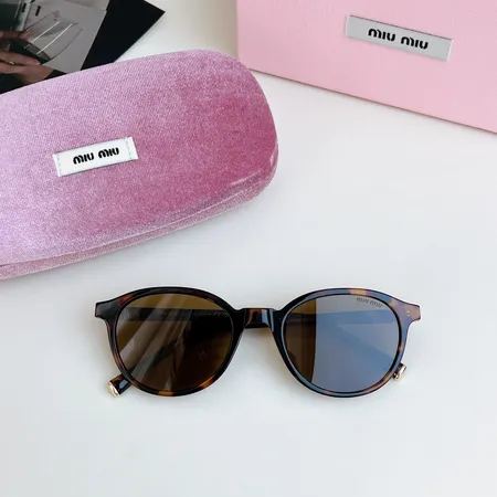 スーパーコピー ミュウミュウ サングラス