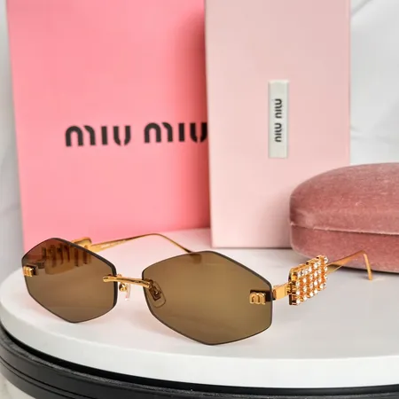 スーパーコピー ミュウミュウ サングラス