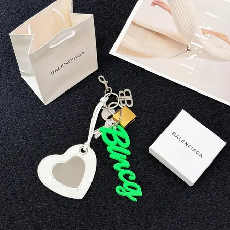 スーパーコピー バレンシアガ キーホルダー