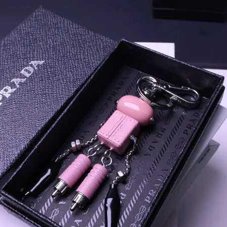 スーパーコピー プラダ キーホルダー