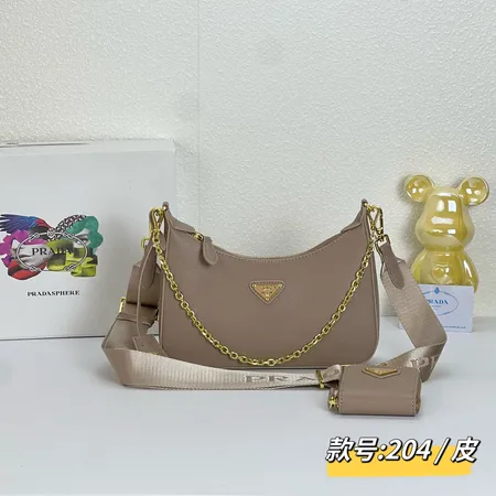 スーパーコピー プラダ キーホルダー