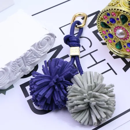 スーパーコピー ミュウミュウ キーホルダー