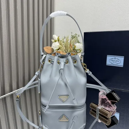 スーパーコピー プラダ キーホルダー