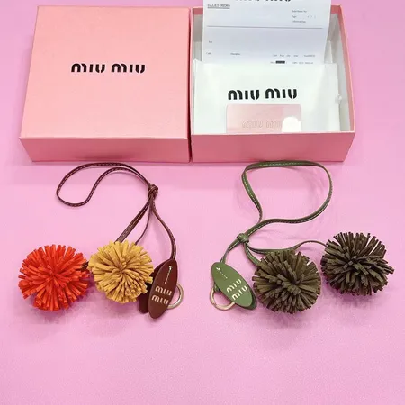 スーパーコピー ミュウミュウ キーホルダー