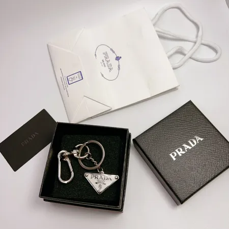 スーパーコピー プラダ キーホルダー