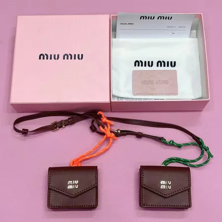 スーパーコピー ミュウミュウ キーホルダー