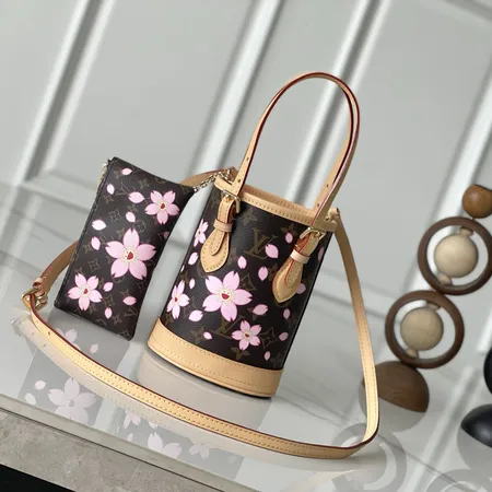 スーパーコピー ルイヴィトン キーホルダー