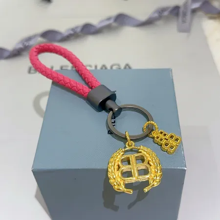 スーパーコピー バレンシアガ キーホルダー