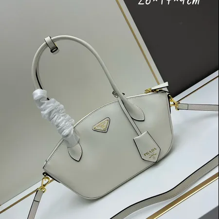 スーパーコピー プラダ キーホルダー