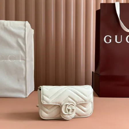 スーパーコピー ルイヴィトン キーホルダー