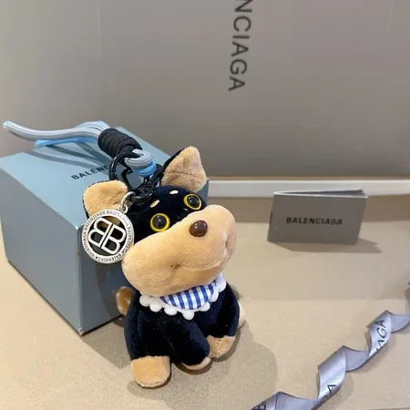 スーパーコピー バレンシアガ キーホルダー