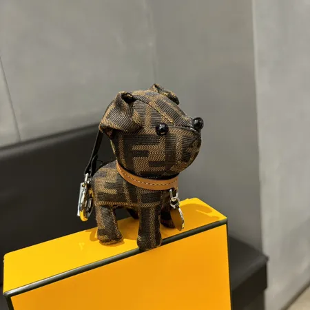  スーパーコピー フェンディ キーホルダー