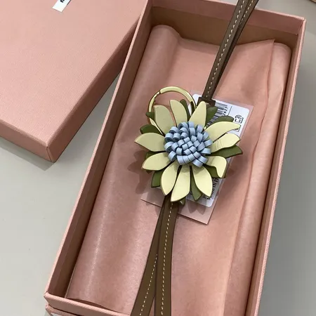 スーパーコピー ミュウミュウ キーホルダー