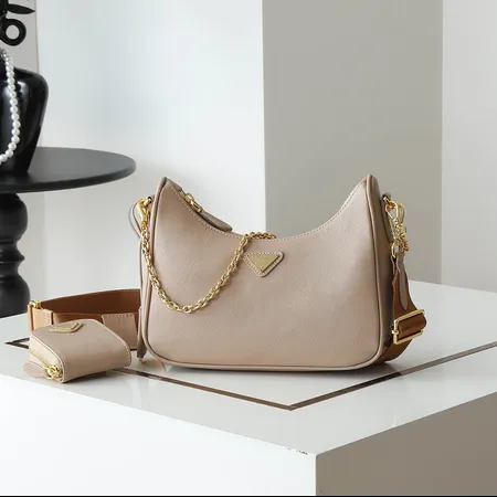 スーパーコピー プラダ キーホルダー