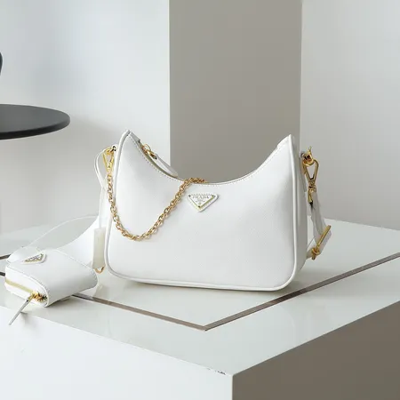 スーパーコピー プラダ キーホルダー