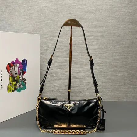 スーパーコピー プラダ キーホルダー