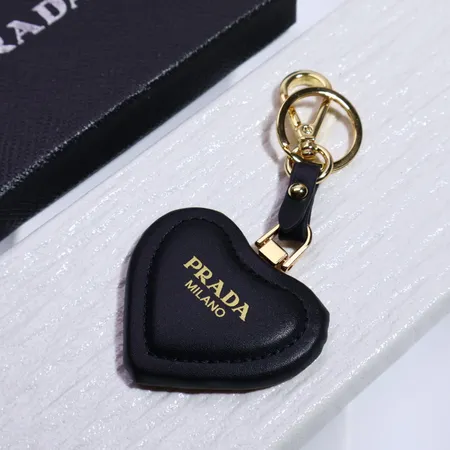 スーパーコピー プラダ キーホルダー