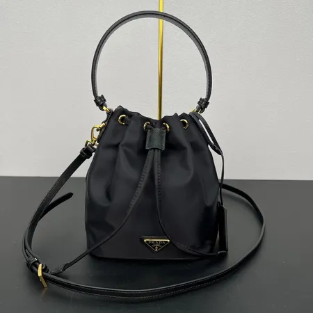  スーパーコピー バレンシアガ キーホルダー