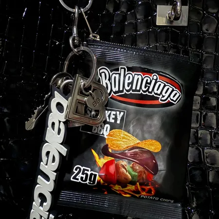 スーパーコピー バレンシアガ キーホルダー