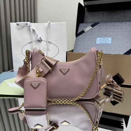 スーパーコピー バレンシアガ キーホルダー