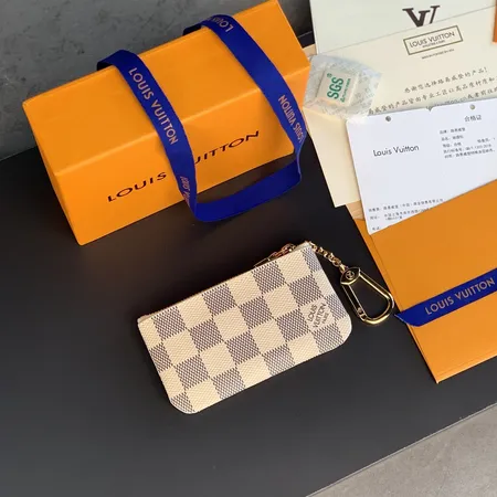 スーパーコピー ルイヴィトン キーホルダー